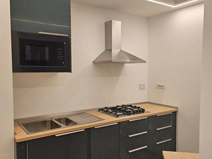 Appartamento bilocale in affitto in Via Città di Castello, Fleming, Roma