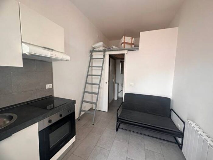 Appartamento monolocale in affitto in Via Rovereto, Rovereto, Milano