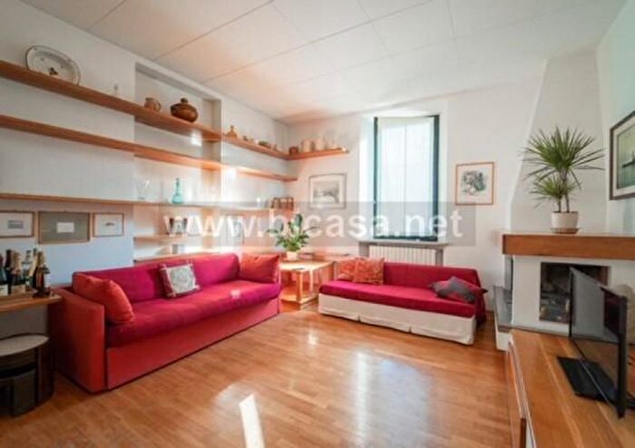 Casa con 6 locali in vendita in Viale Trieste, Pesaro