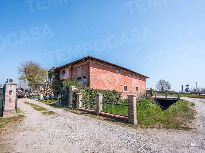 Casa con 8 locali in vendita in Via Guglielmo Marconi, Granarolo DellEmilia