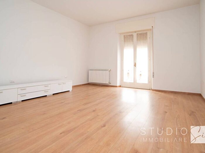 Appartamento con 5 locali in affitto in Via della Libertà, Centro, Agliana