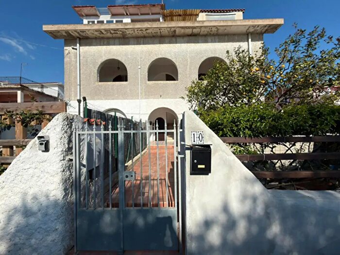 Appartamento trilocale in vendita in Via Centrale Snc, Capoterra