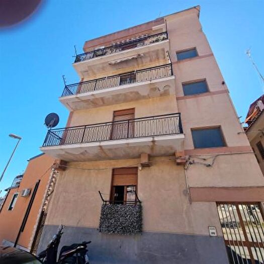 Appartamento con 6 locali in vendita in Corso Europa, San Cataldo