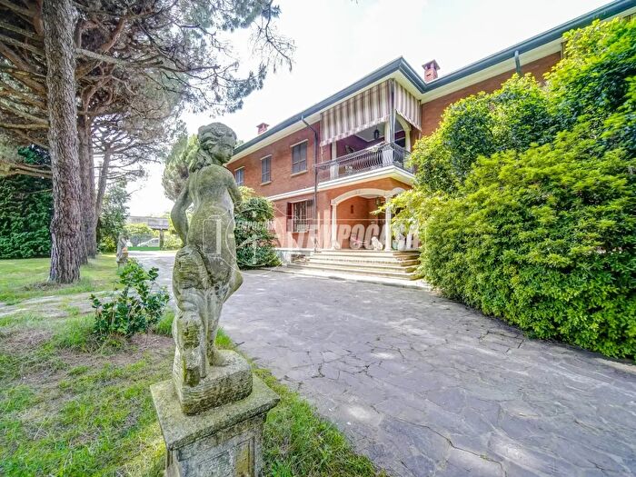 Casa in vendita in Via Roma, Arsago Seprio