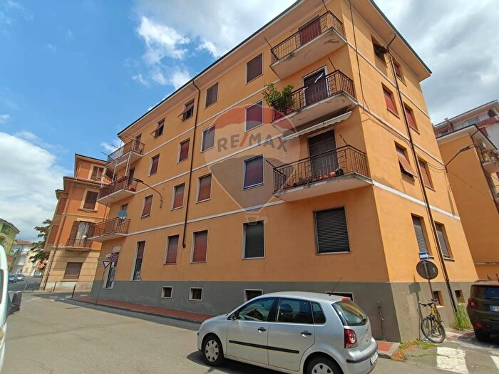 Appartamento con 6 locali in vendita in Via Moriondo, Acqui Terme
