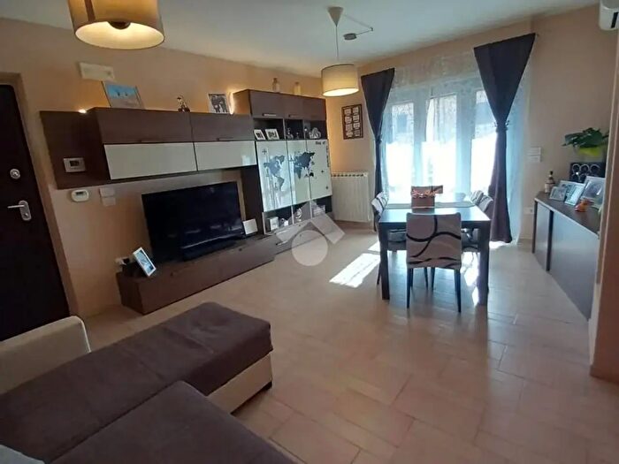 Appartamento trilocale in vendita in Via Centrale Umbra, Spello