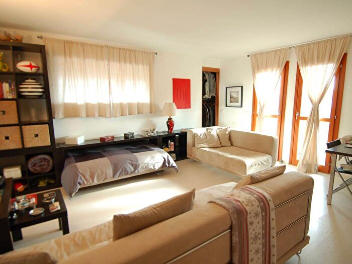 Appartamento monolocale in affitto in Via Savona, Giambellino, Milano