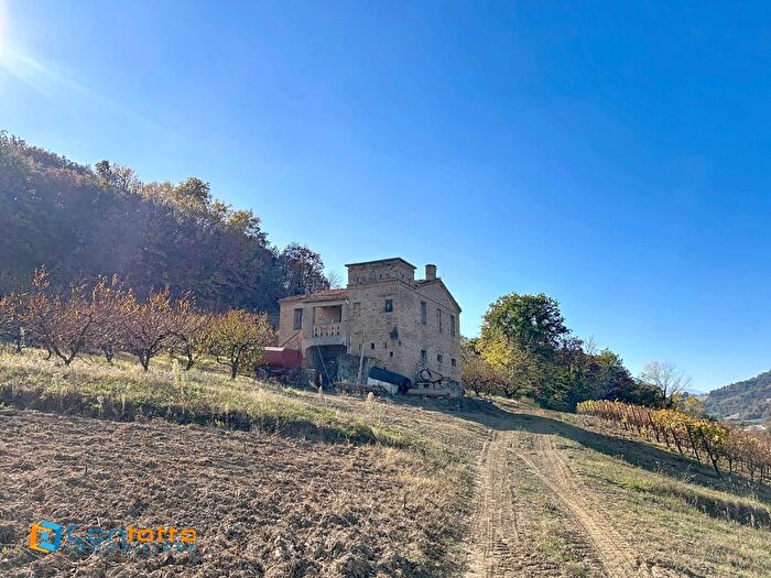 Casa con 6 locali in vendita in Contrada SantEmidio Snc, Montalto Delle Marche