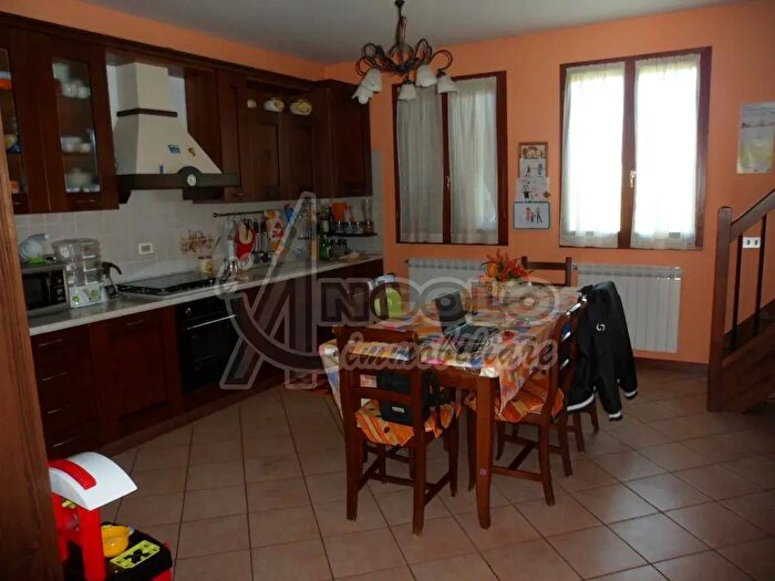 Appartamento quadrilocale in vendita in Via Vittorio Emanuele, Canaro