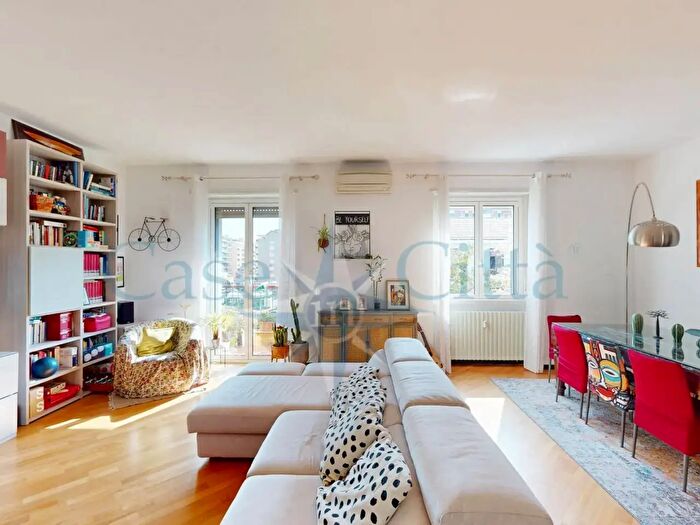 Appartamento quadrilocale in affitto in Via Rembrandt, Milano