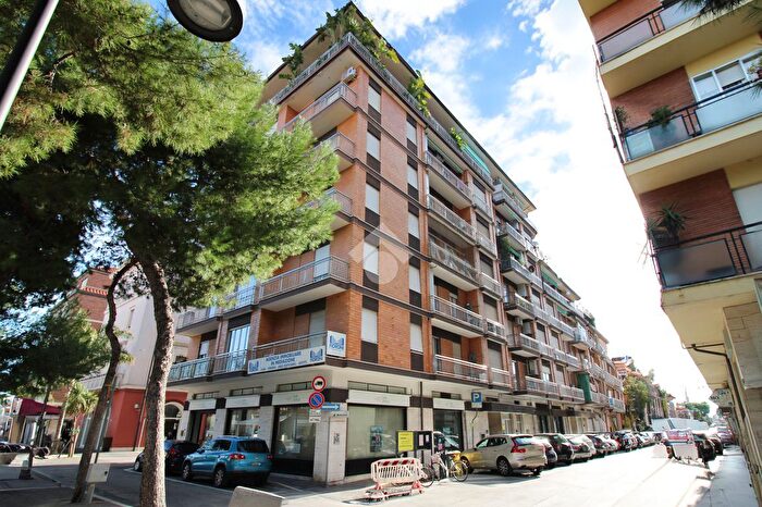 Appartamento trilocale in vendita in Via Giuseppe Mazzini, Porto San Giorgio