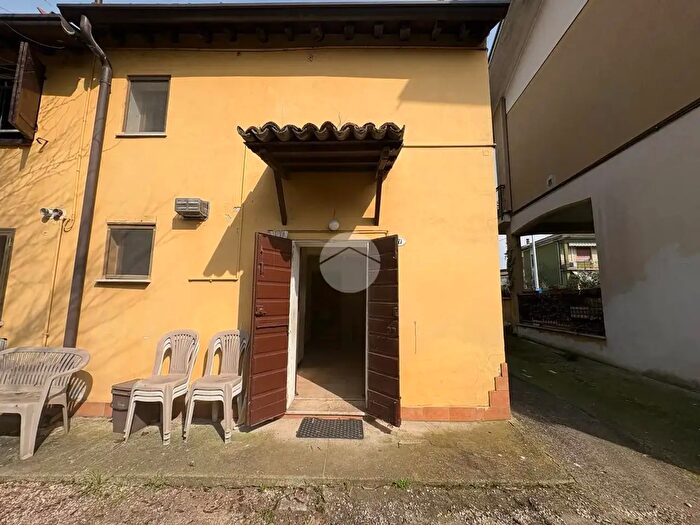 Casa con 5 locali in vendita in Via della Francesca, Curtatone