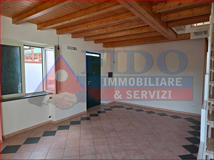 Appartamento quadrilocale in affitto in Via Colonnello Gaetano Aliperta, Somma Vesuviana