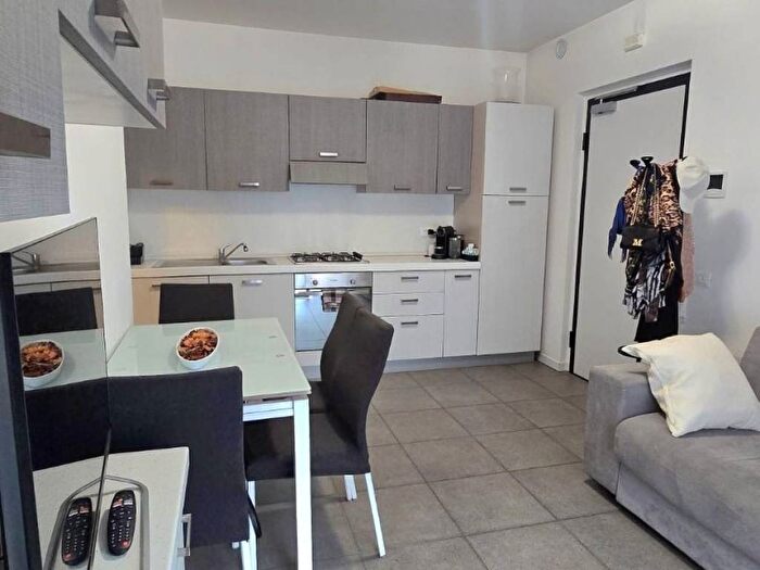 Appartamento bilocale in affitto in Via Varesina, Certosa, Milano