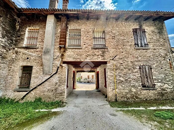 Casa con 5 locali in vendita in Via S Rocco, Farra Di Soligo
