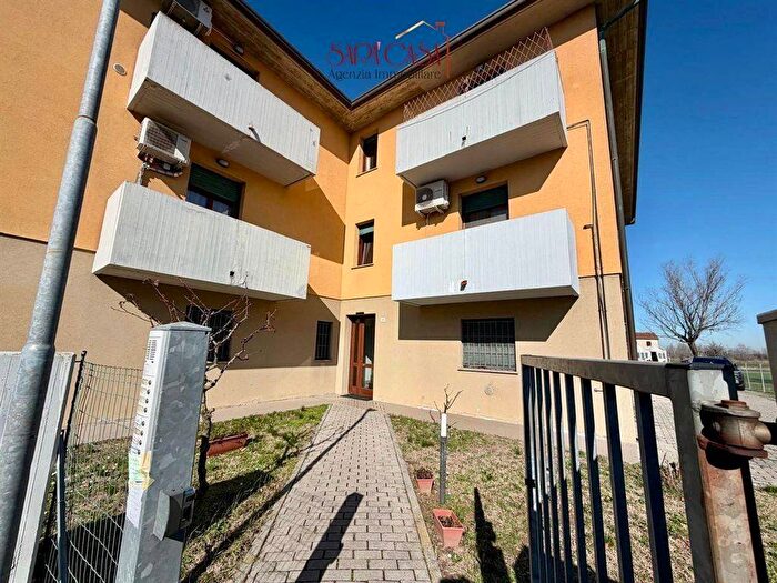 Appartamento trilocale in affitto in Massa Lombarda