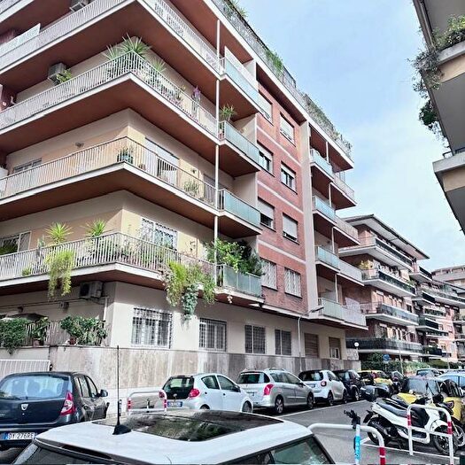 Appartamento bilocale in affitto in Via Alfredo Casella, Africano Villa Chigi, Roma