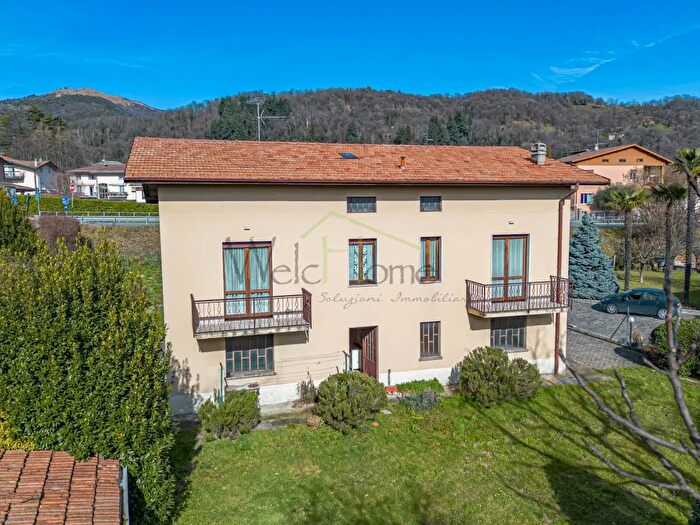 Casa con 5 locali in vendita in Viale Lombardia, Albese Con Cassano