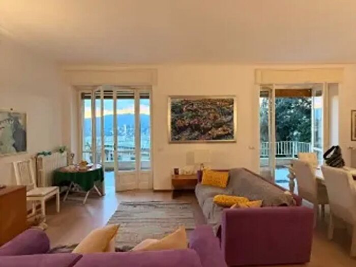 Appartamento con 6 locali in vendita in Via Privata del Parco Casana, Rapallo