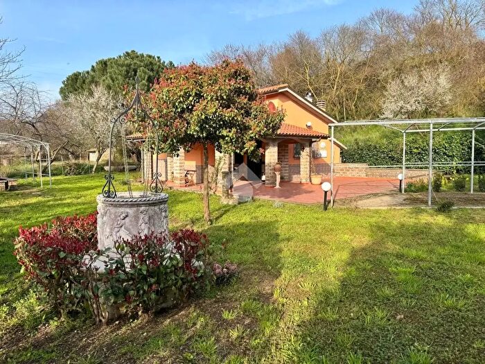 Casa bilocale in vendita in Localita Valle Perino, Piansano