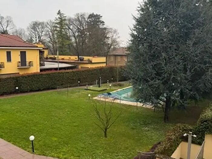 Appartamento trilocale in vendita in Via Mazzini, Lesmo