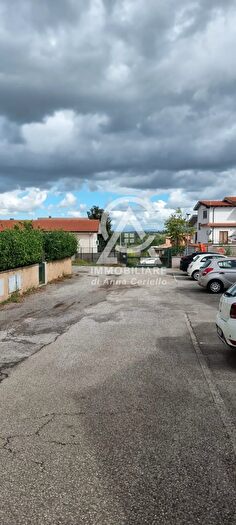 Appartamento trilocale in vendita in Via di Lunghezza, Roma