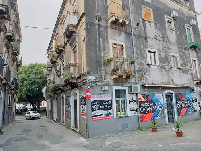 Appartamento quadrilocale in vendita in Via Idria, Catania