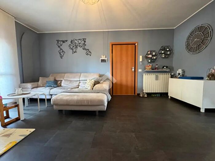 Appartamento trilocale in vendita in Via Goffredo Mameli, Cameri