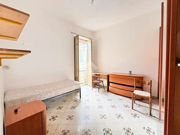 Appartamento quadrilocale in vendita in Via Francesco Paolo Perez, Palermo