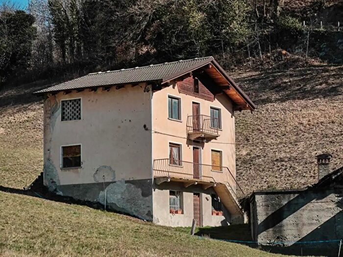 Casa con 10 locali in vendita in Frazione La Plantaz, Verrayes