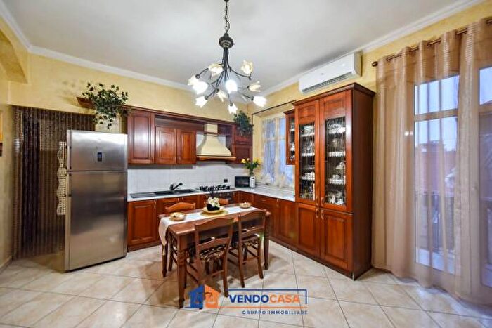 Appartamento trilocale in vendita in Via Giuseppe Francesco Medail, Torino