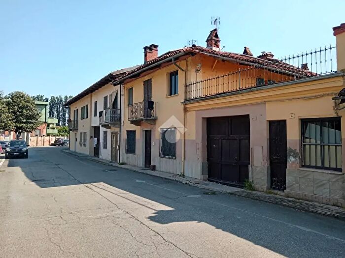 Casa con 8 locali in vendita in Via Labirinti, Virle Piemonte