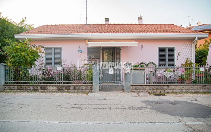 Casa trilocale in vendita in Via Daniele Felici, Santarcangelo Di Romagna