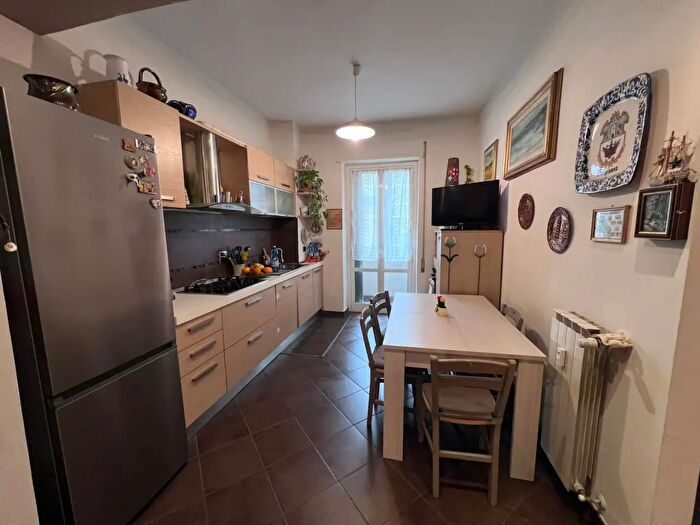 Appartamento quadrilocale in vendita in Via Tiziano, Scandicci