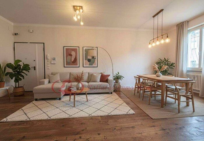 Appartamento quadrilocale in vendita in Via Reims, Firenze