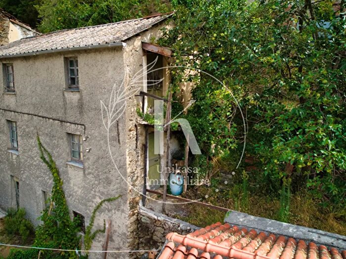 Casa con 5 locali in vendita in Via Cimavalle, Savona