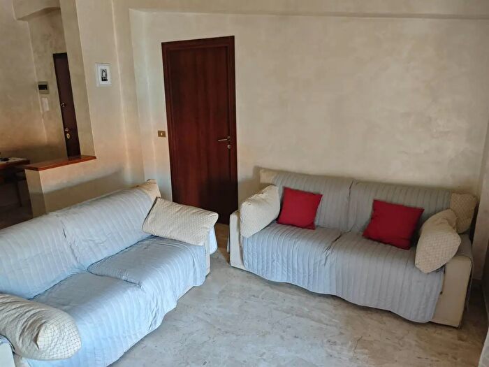 Appartamento con 6 locali in vendita in Via dei Marsi, Avezzano
