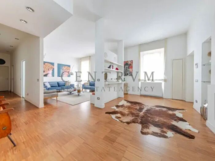 Appartamento quadrilocale in vendita in Corso Sempione, Milano