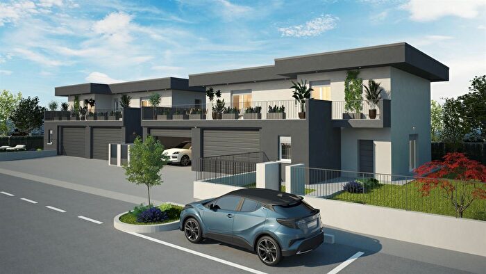 Appartamento quadrilocale in vendita in Via dellIncoronata, Martinengo