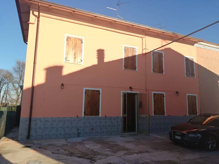 Casa quadrilocale in affitto in Via Dogaro, Dogaro, San Felice sul Panaro