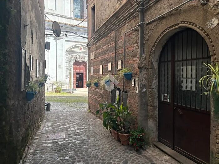 Appartamento bilocale in vendita in Via Piè di Palazzo, Cave