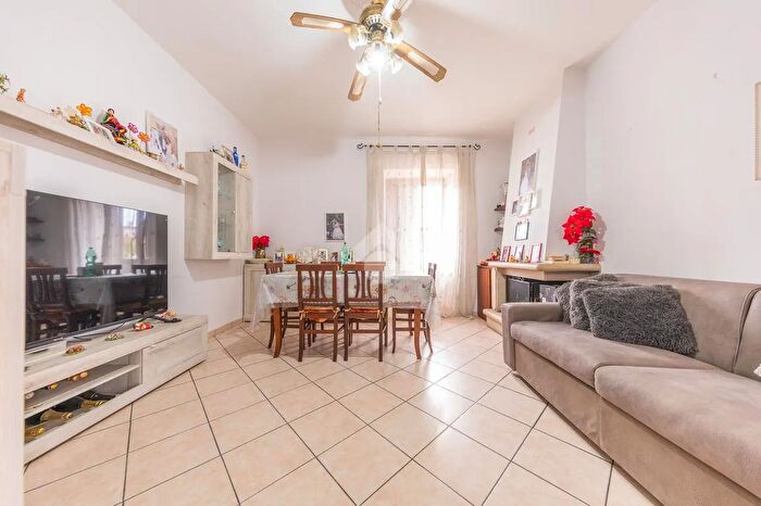 Appartamento quadrilocale in vendita in Via Fosso dellOsa, Roma