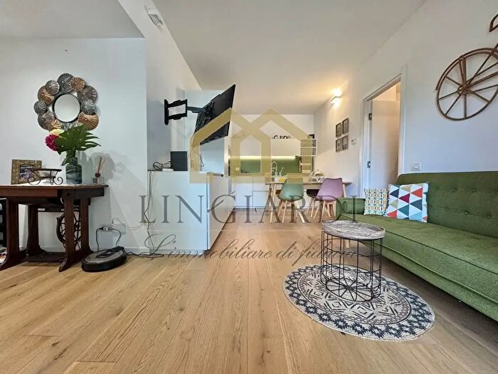 Appartamento trilocale in vendita in Via Lazzaro Palazzo, Lodi