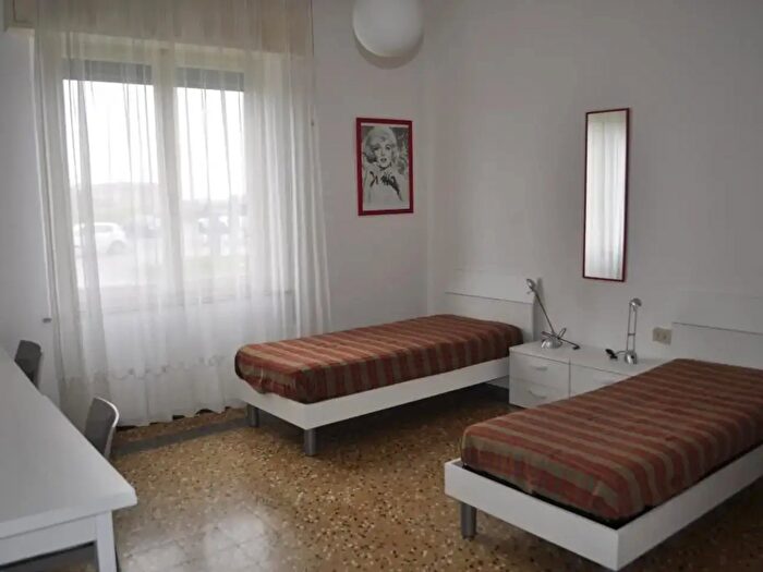 Appartamento quadrilocale in affitto in Via dei Baluardi, Ferrara