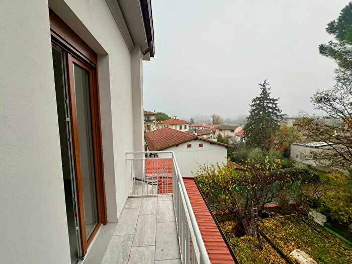 Appartamento trilocale in vendita in Signa