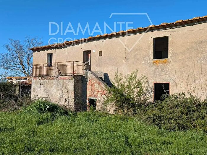 Casa con 8 locali in vendita in Centoia, Cortona