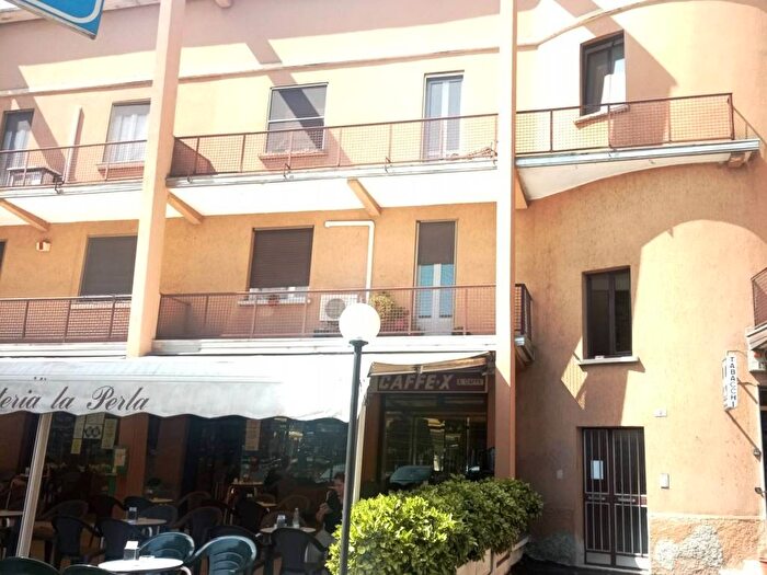 Appartamento trilocale in affitto in Via Tommaso Bianchi, Città Giardino, Pavia