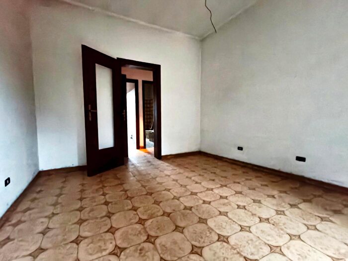 Appartamento trilocale in vendita in Via Garibaldi, Carugate