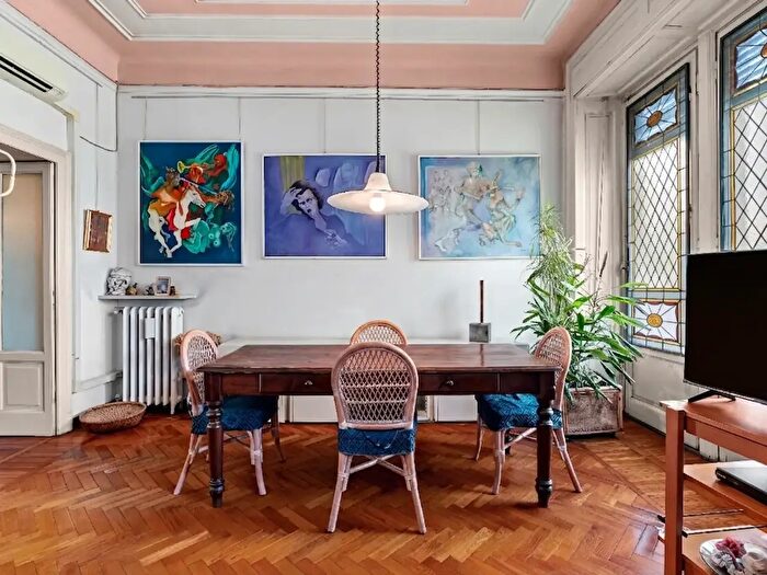 Appartamento con 6 locali in vendita in Milano