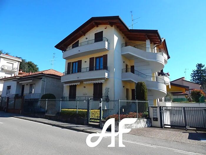 Appartamento bilocale in vendita in Veduggio Con Colzano